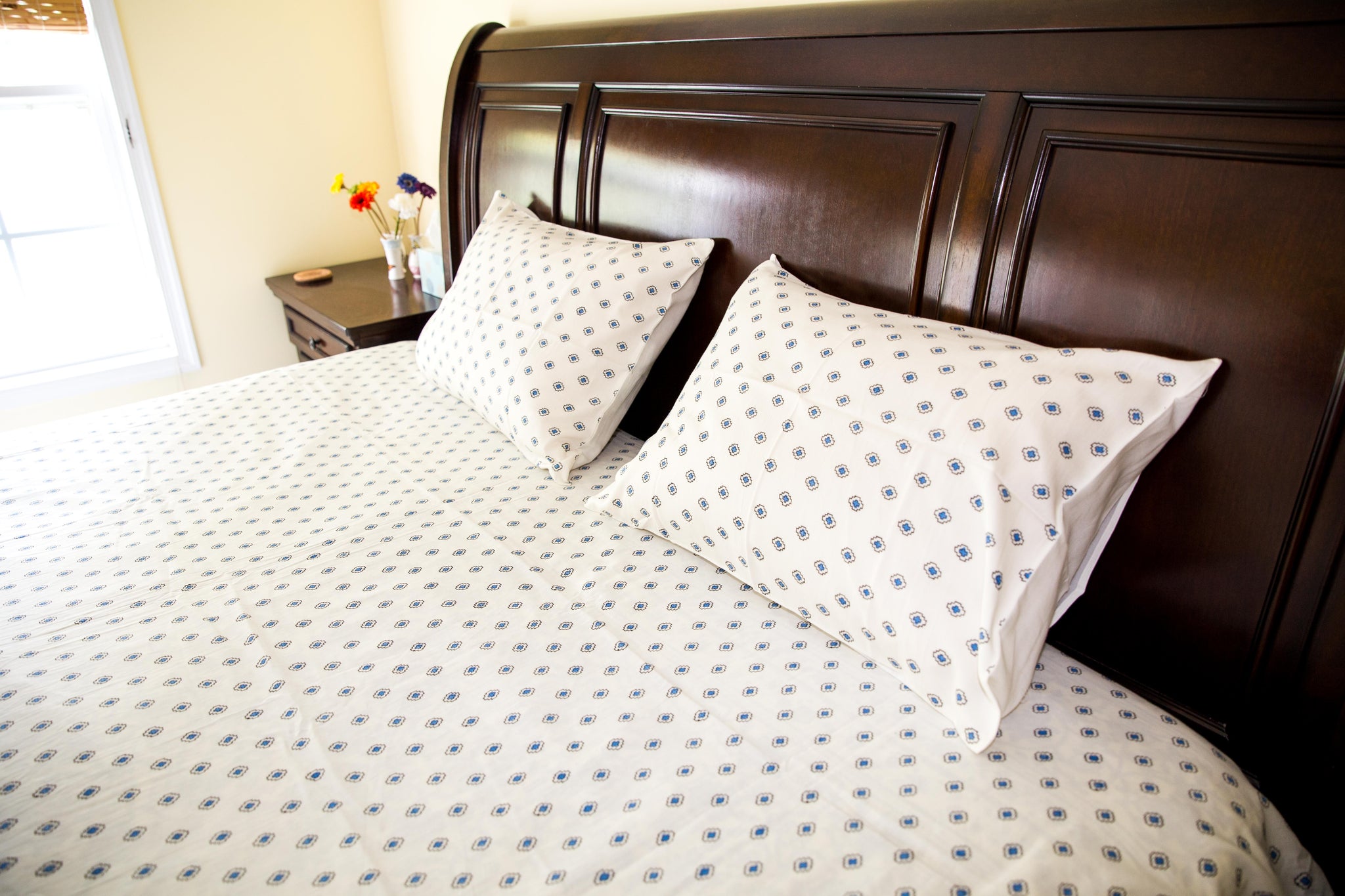 Handmade Block-Printed Bed Sheet with Pillowcases Blue and Off-white color with designs - King Size