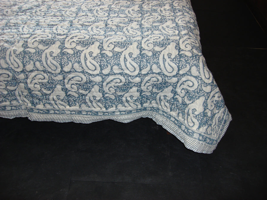 QBP 103 - Handmade, cotton, block printed quilt with paisleys in indigo blue - Pentagon Crafts