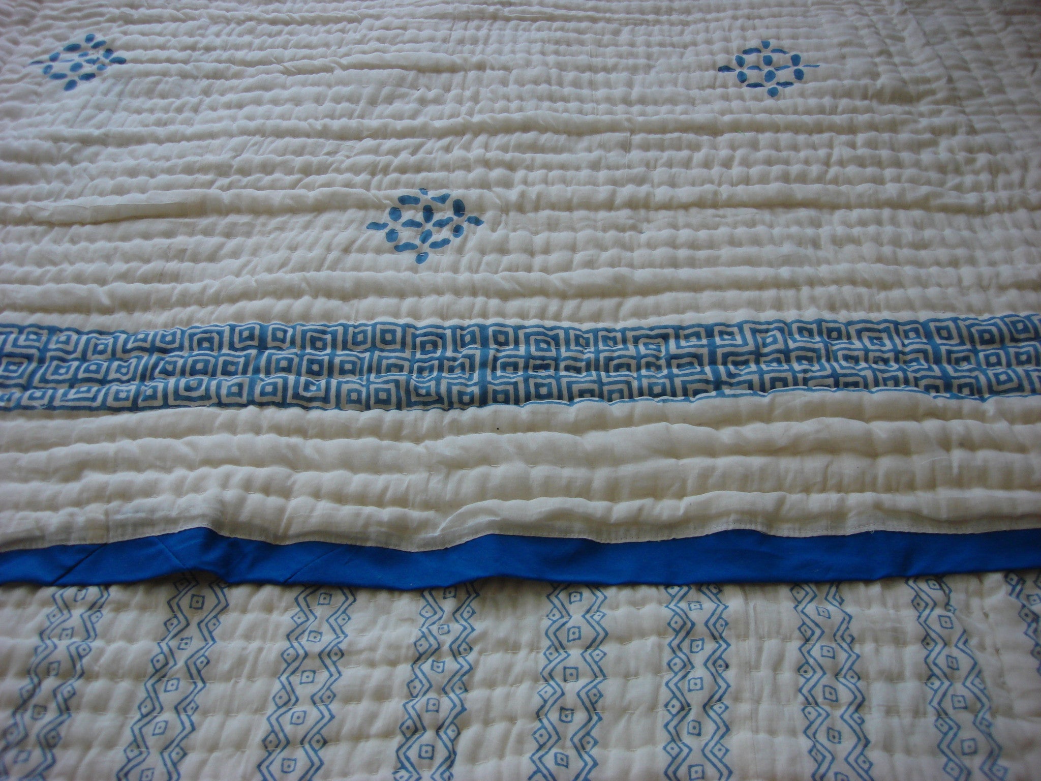 QBP 104 - Handmade, reversible, cotton, block printed quilt,  geometric pattern in indigo - Pentagon Crafts