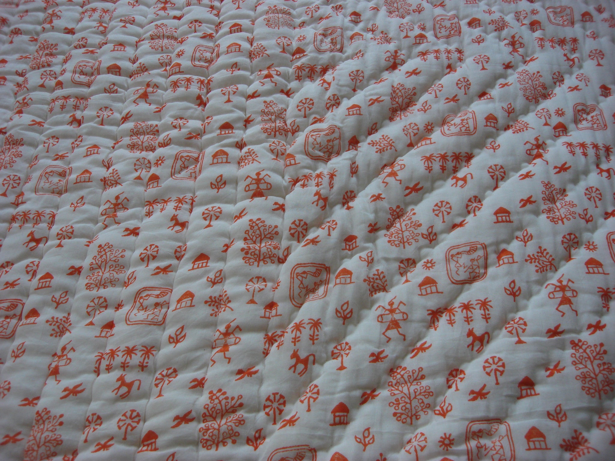 QBP 109 - Handmade, reversible, cotton, block printed quilt in sunny orange Egyptian design - Pentagon Crafts