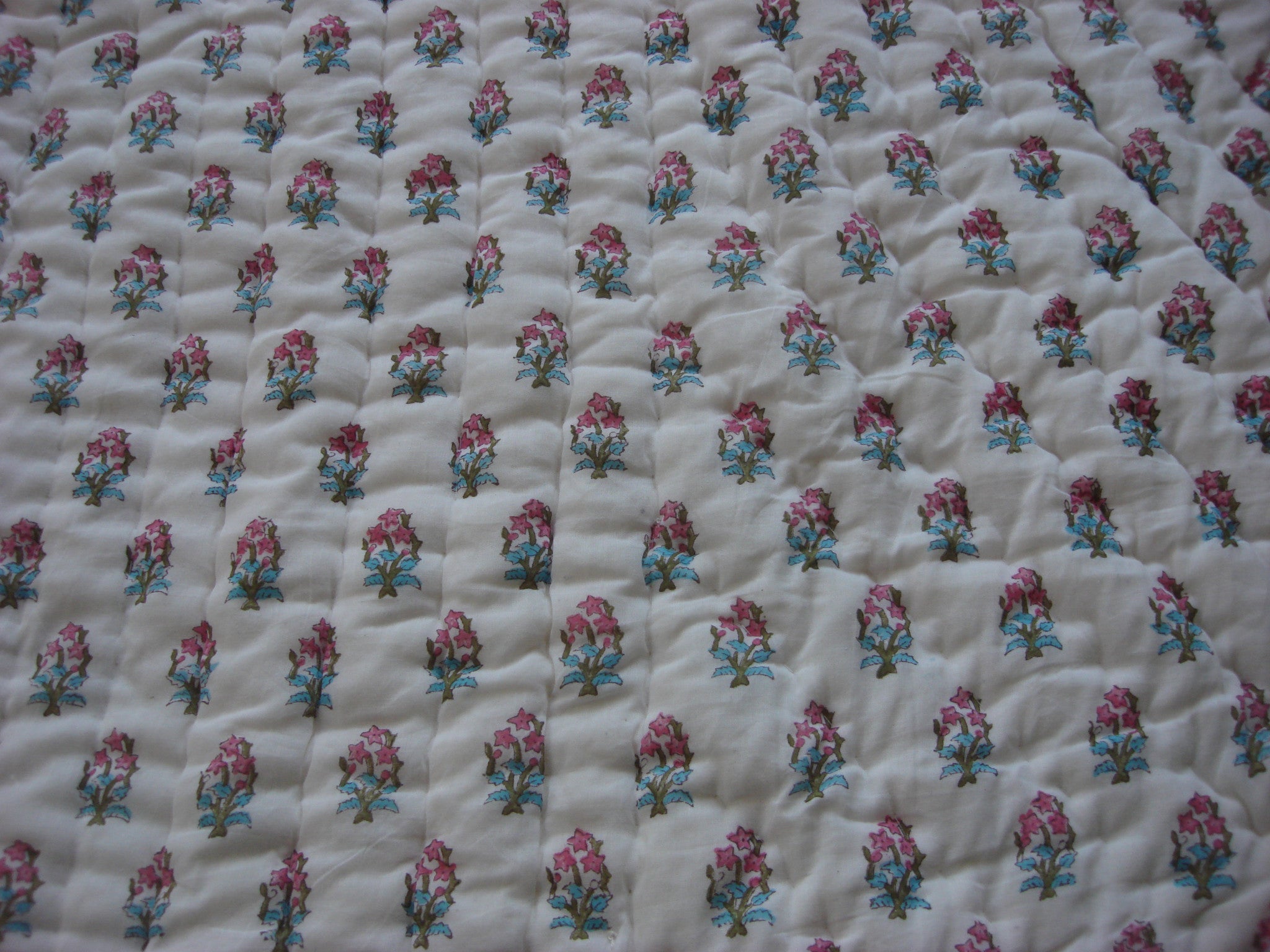 QBP 117 - Handmade, reversible, cotton, block printed quilt in bright pink floral design , Quilts - Pentagon Crafts, Pentagon Crafts
 - 5