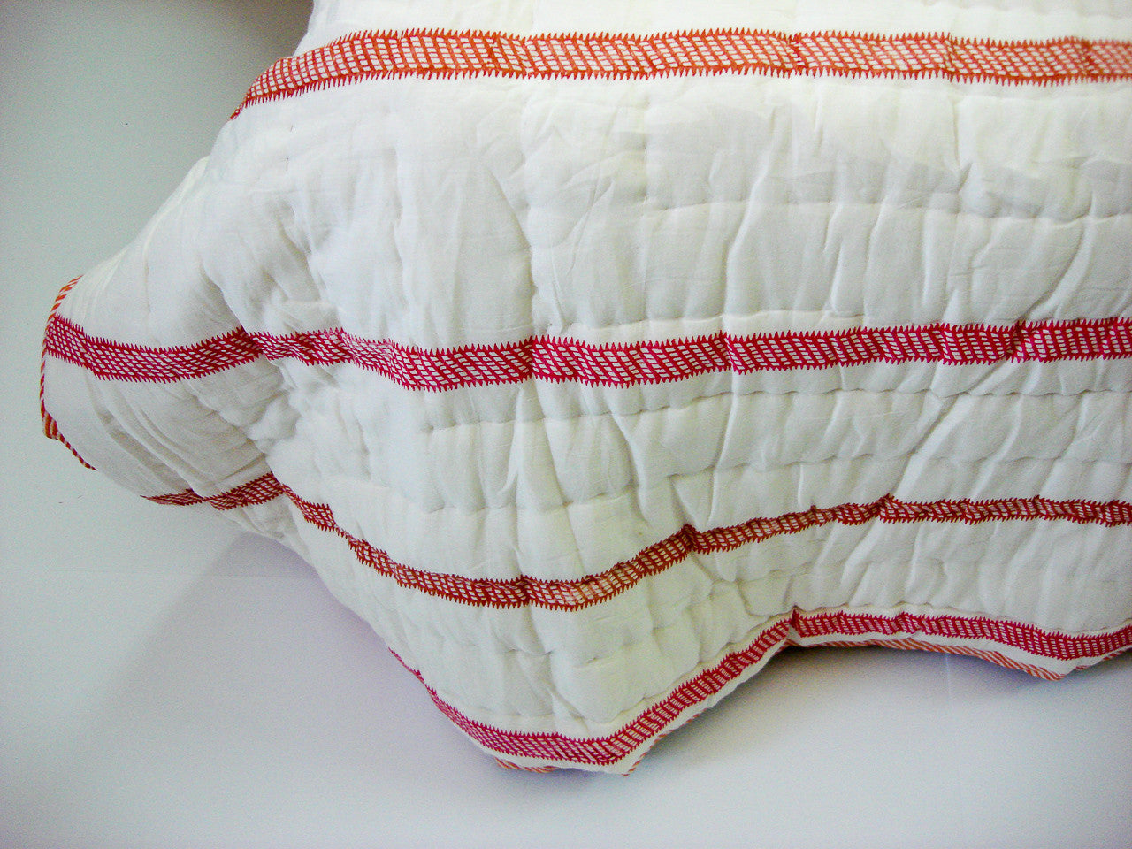 100% Handmade Cotton Quilt - Red & Orange on off White - Pentagon Crafts