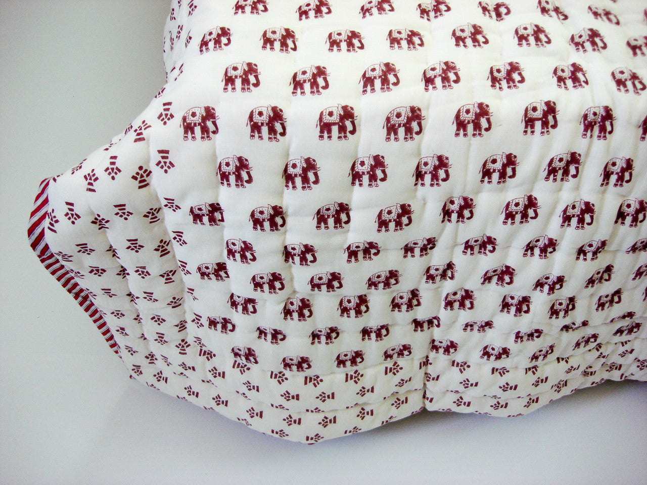 100% Handmade Cotton Queen Quilt - Elephant Prints - Pentagon Crafts