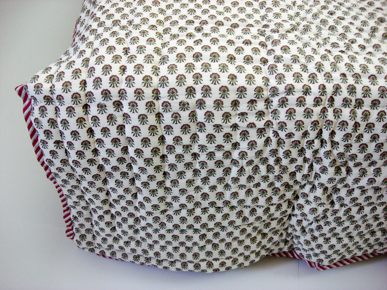 100% Handmade Cotton Queen Quilt - Floral Prints - Pentagon Crafts