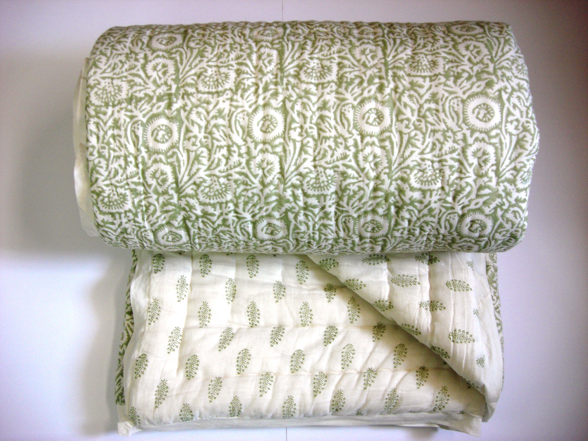 100% Handmade Cotton Queen Quilt - Olive Green Spreads - Pentagon Crafts