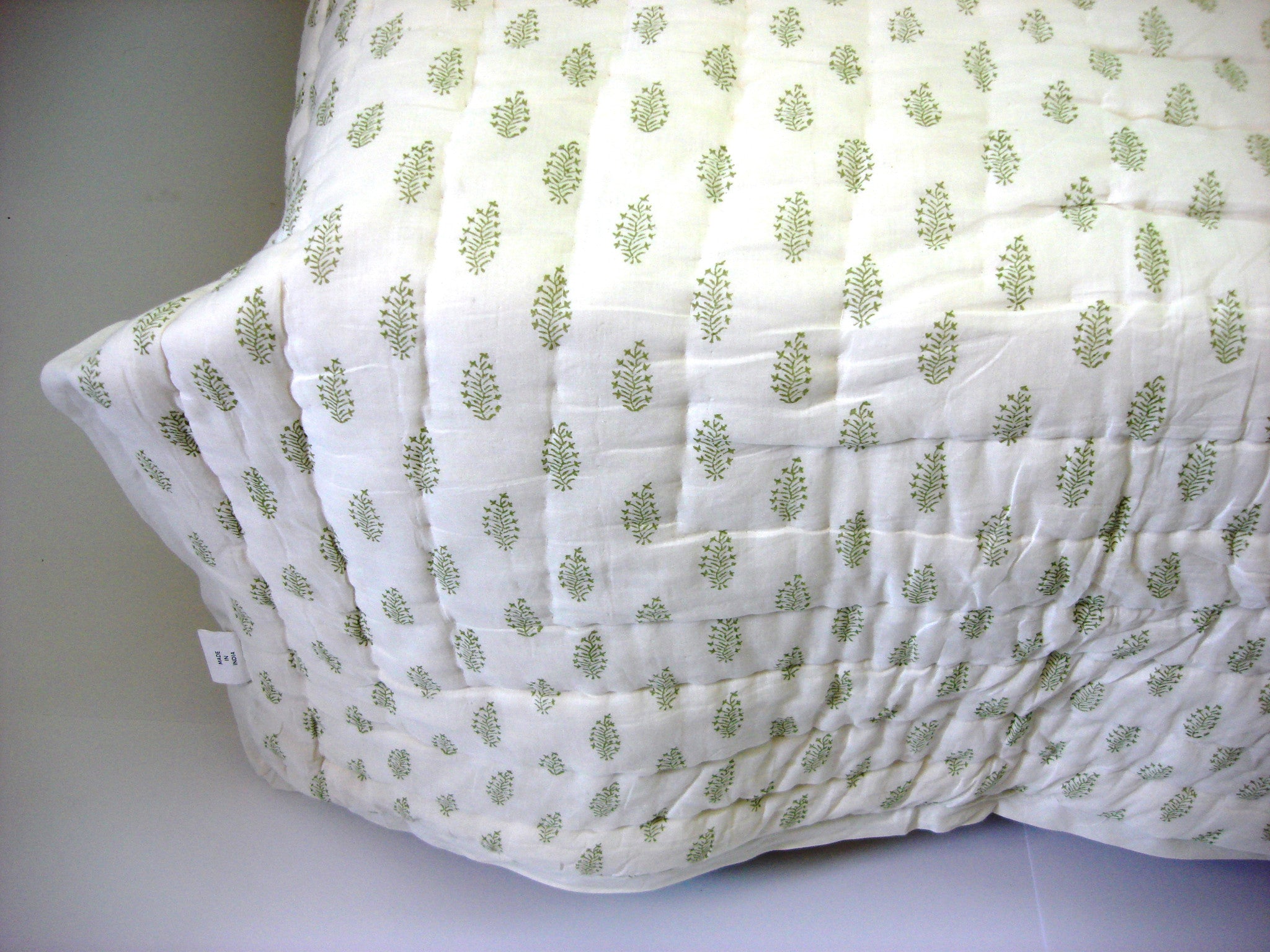 100% Handmade Cotton Queen Quilt - Olive Green Spreads - Pentagon Crafts