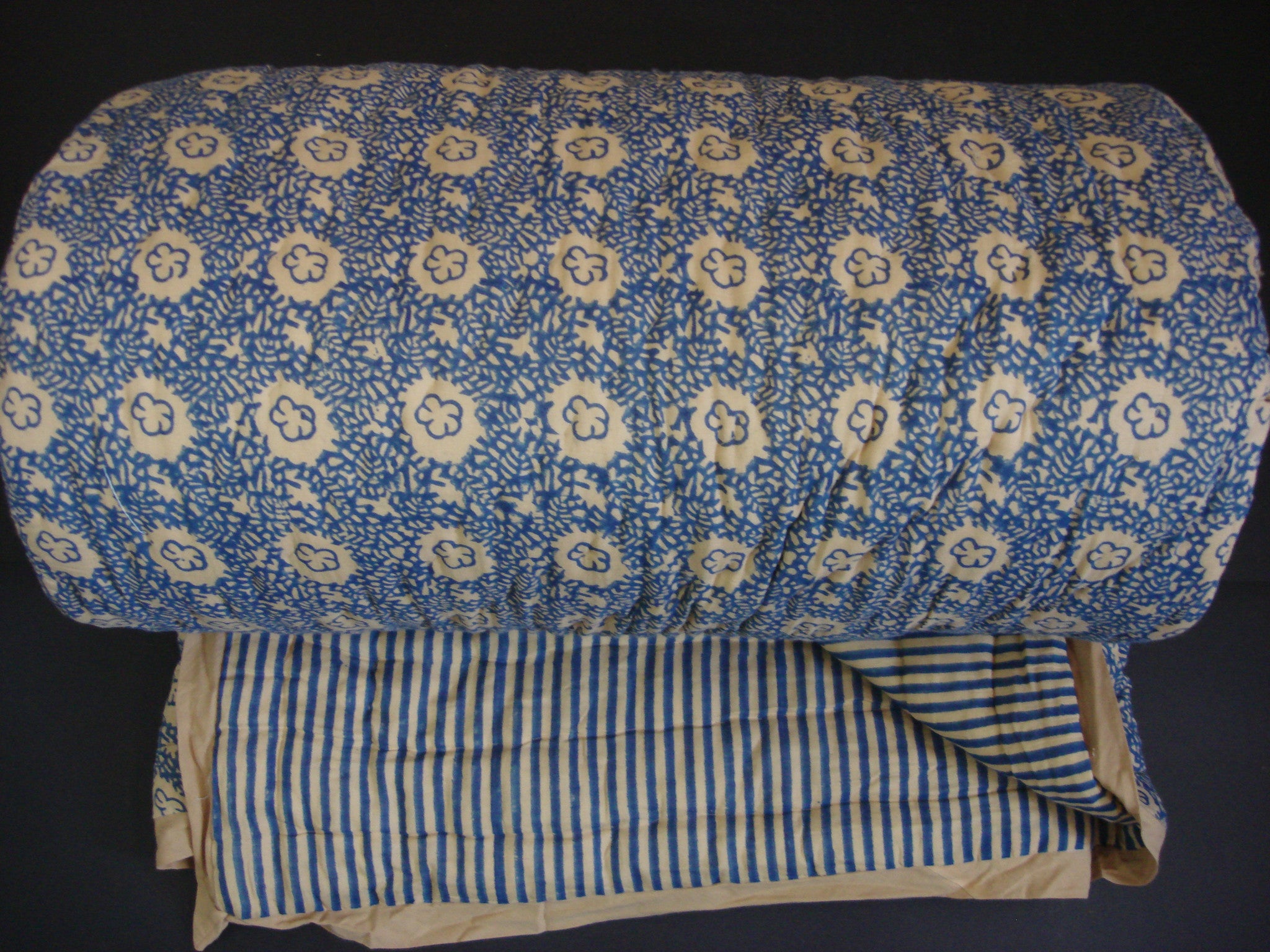 QBP 168 - 100% Handmade Cotton Queen Quilt - Blue Sand - Pentagon Crafts