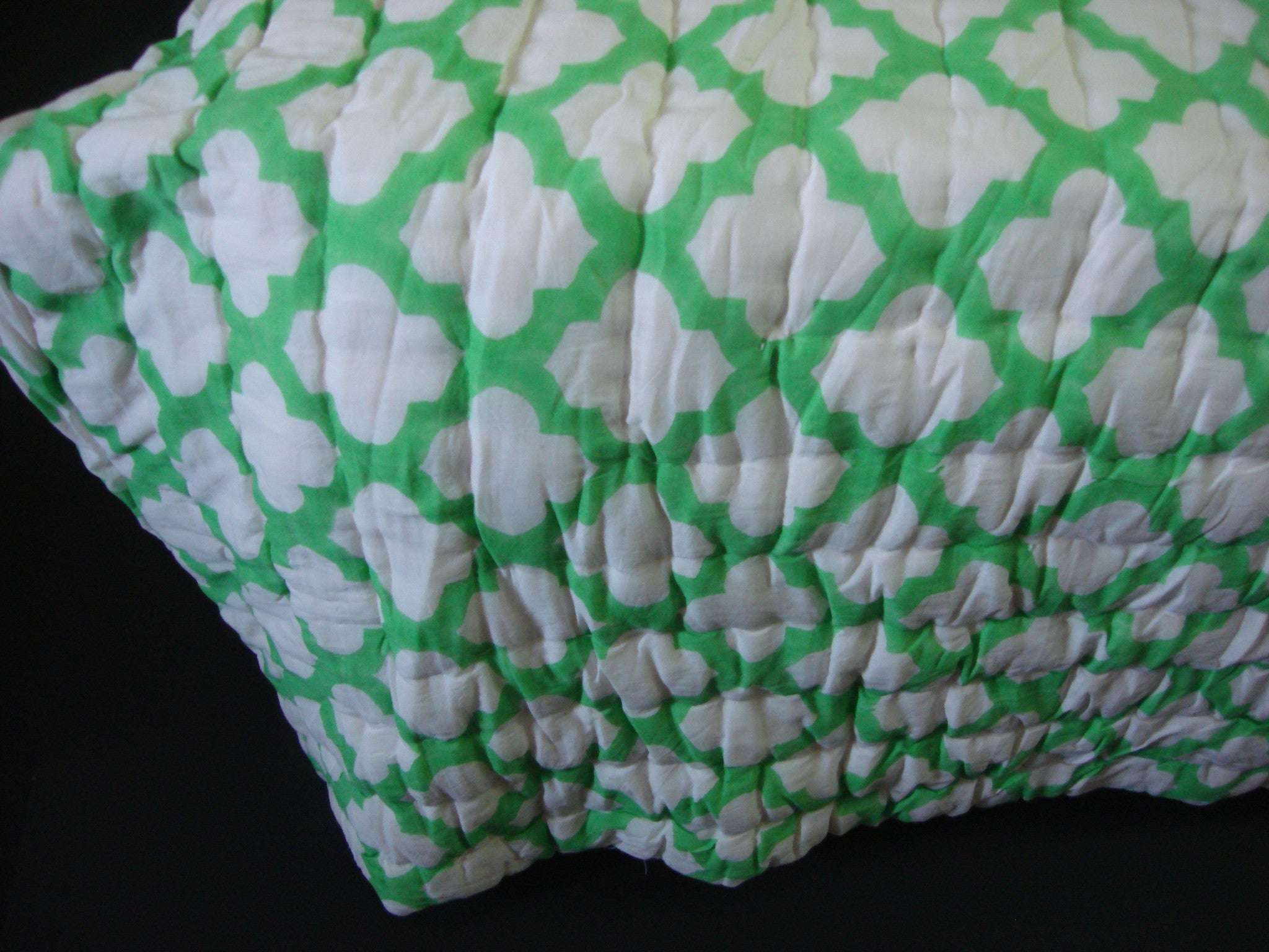 QBP 179 -100% Handmade Cotton Queen Quilt - Multi colored prints , Quilts - Pentagon Crafts, Pentagon Crafts
 - 3